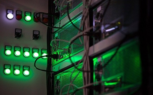 金色前哨丨彭博社：比特币网络比以往任何时候都更中心化?