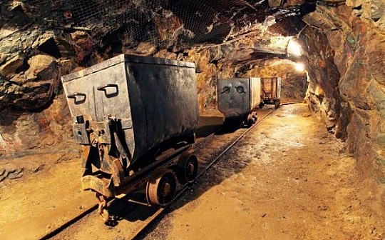 金色前哨丨疫情期内首家挖矿公司因BTC价格暴跌停运