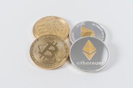 EOS大涨64%ETH再创新高4281，BTC调整结束将再领大牛行情，请耐心等待_KTO:CoinBase中国人怎么实名认证
