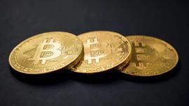 特斯拉15亿美元投资比特币，押注国际金融未来，还是不管员工死活？_马斯克:UART价格