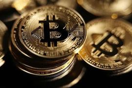 比特币重回3万美元 中国香港监管态度转变_COS:ETH