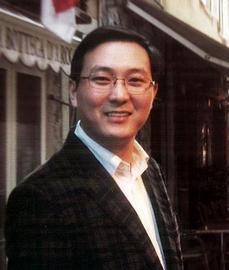 揭开董卿老公密春雷神秘面纱：系上海富商，投资资金来源颇为神秘_WOO:MIT