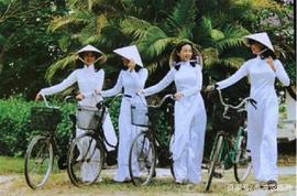 越南一“奇特现象”，街头摆放成捆人民币，为什么却没人敢去抢？_: