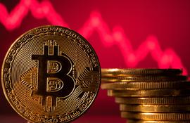 比特币动辄一夜暴跌30%、一个月价格几近腰斩 爆仓者两手空空_以太坊:300