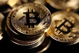 比特币重回3万美元，中国香港监管态度转变_加密货币:apecoin币兑美元价格行情
